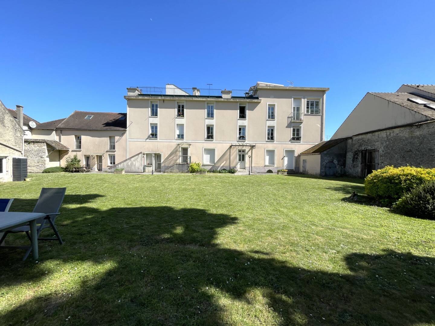 Appartement 4 pièces 75 m² · à La Ferté-Alais · 74,9 m² · 184 000 €