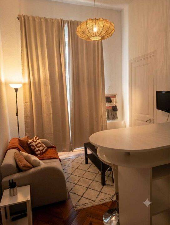 Appartement 1 pièce 18 m² · à Grenoble · 18 m² · 580 €