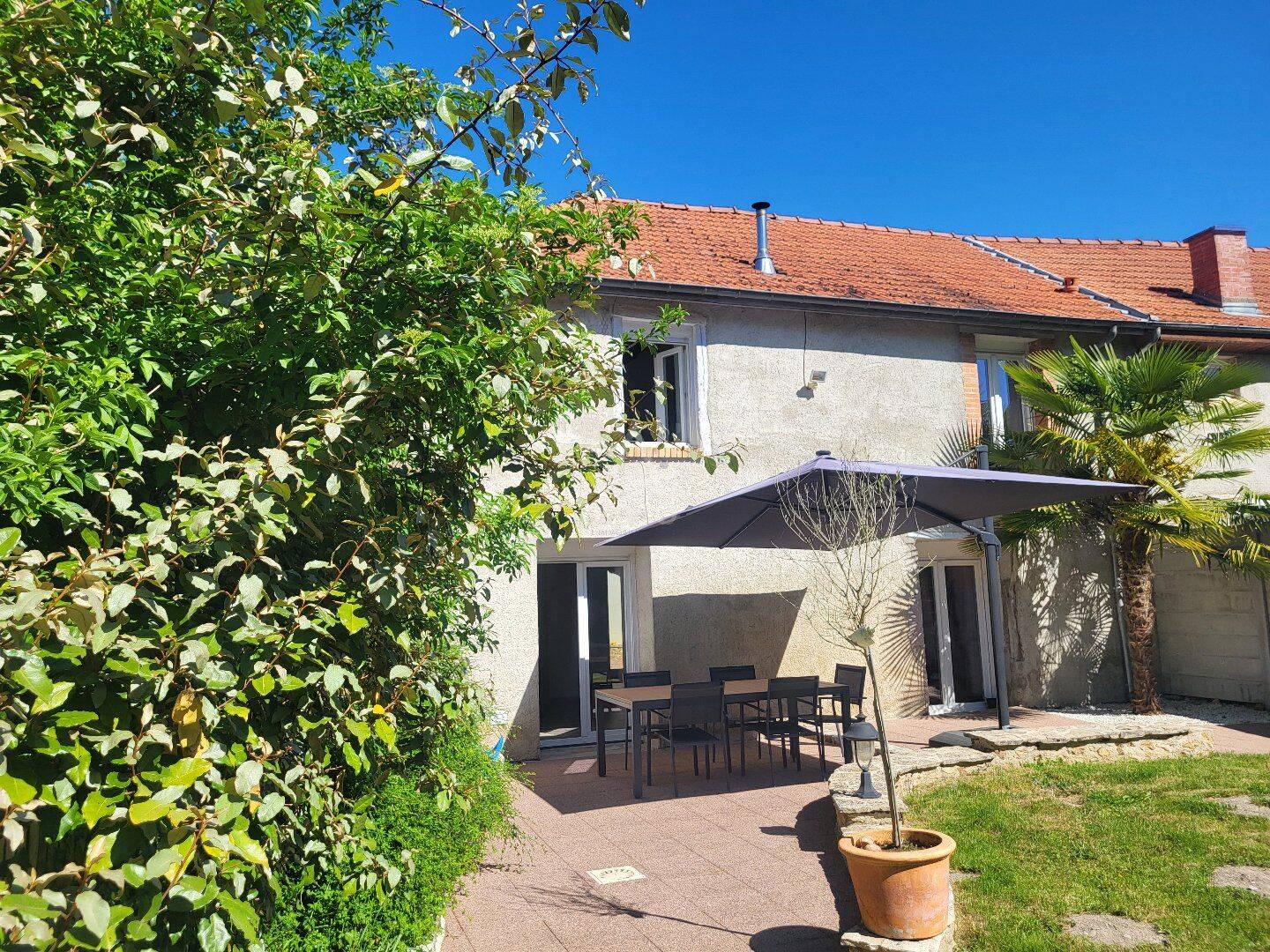 Maison 6 pièces 100 m² · à Fontaine-sur-Ay · 100 m² · 270 000 €