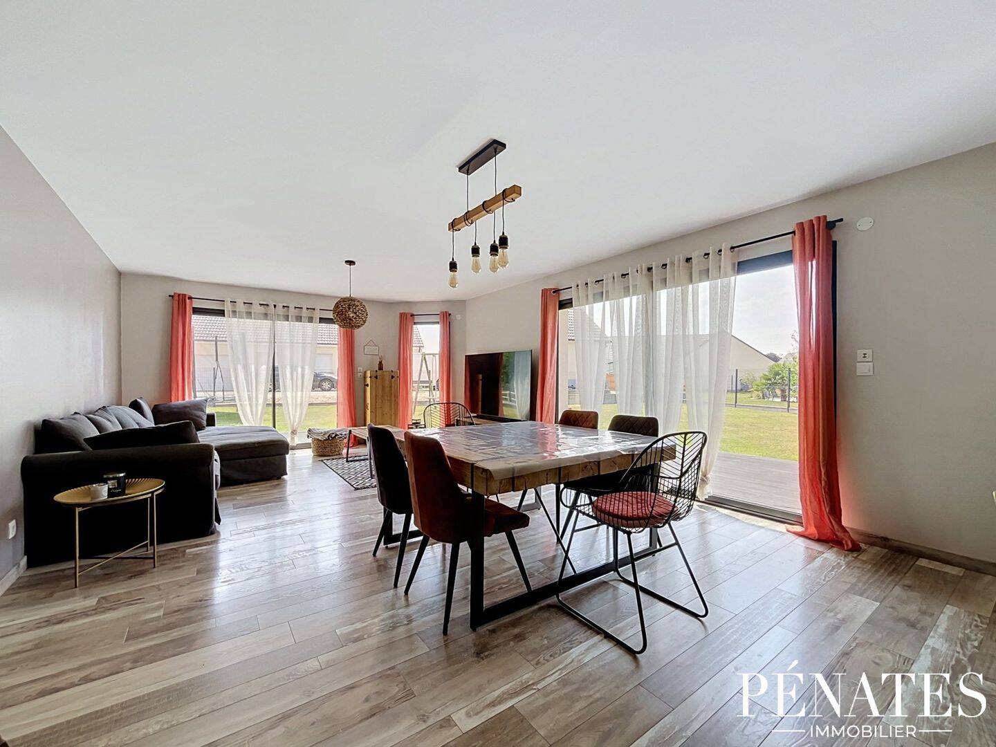 Maison 6 pièces 150 m² · à Le Thuit de l'Oison · 150 m² · 345 000 €
