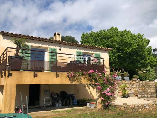 Villa à louer 1 368 € 4 pièces 3 chambres 110 m² 2 800 m² de terrain Vaugines-Les Faisses-Peyrard Draguignan 83300