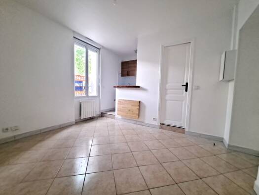 Appartement à louer 830 € 2 pièces 1 chambre 26,3 m² RDC/2 Belles Vues Houilles 78800