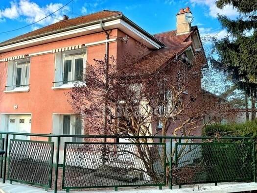 Maison à vendre 159 000 € 5 pièces 3 chambres 86 m² 519 m² de terrain Centre Ville Bas Bellerive-sur-Allier 03700