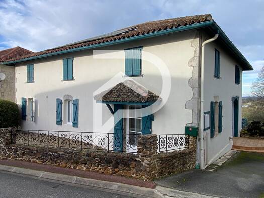 Maison de plain-pied à vendre 270 000 € 6 pièces 4 chambres 160 m² 1 484 m² de terrain Pouillon 40350