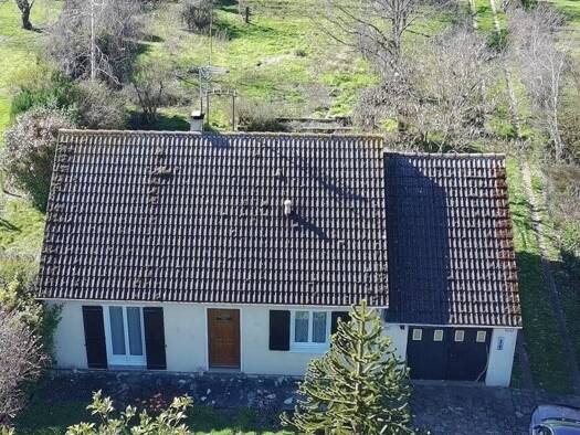 Maison de plain-pied à vendre 116 000 € 3 pièces 2 chambres 75 m² 3 304 m² de terrain Saint-Georges-de-Poisieux 18200