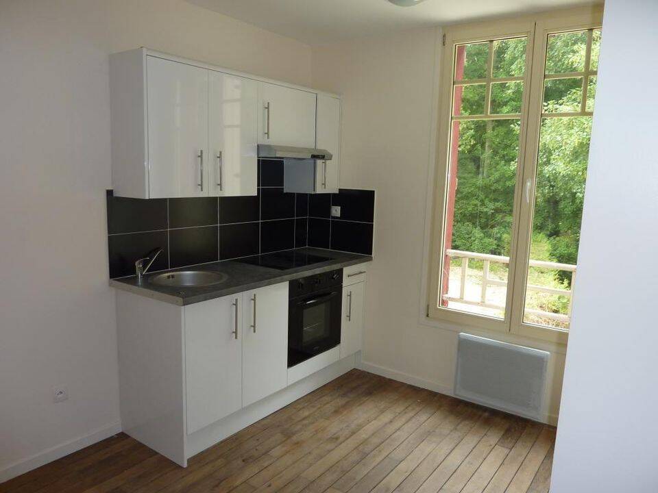 Appartement 1 pièce 24 m² · à Nesles-la-Vallée · 24 m² · 650 €