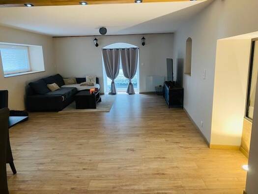 Immeuble à vendre 298 000 € 257 m² Saint-Didier-en-Velay 43140