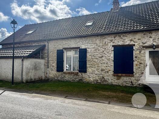 Maison à vendre 240 000 € 6 pièces 4 chambres 160 m² 913 m² de terrain Centre Ville Crépy-en-Valois 60800