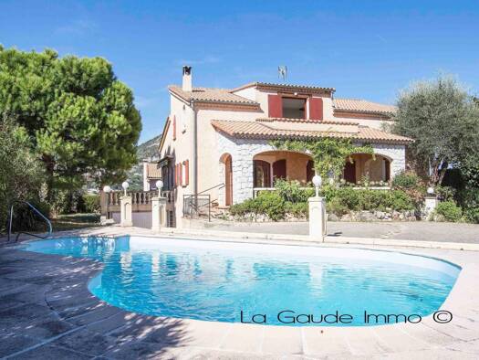 Villa à vendre 714 000 € 7 pièces 6 chambres 170 m² 1 830 m² de terrain La Gaude 06610