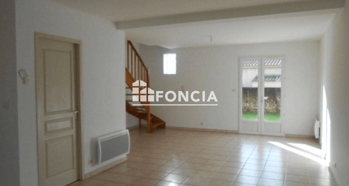 Maison 4 pièces 77 m² · à Bagnols-sur-Cèze · 77,1 m² · 830 €