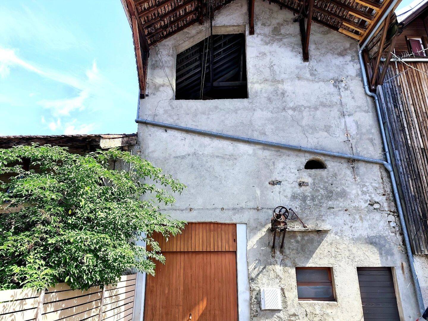 Maison 3 pièces 265 m² · à Perrignier · 265 m² · 164 000 €