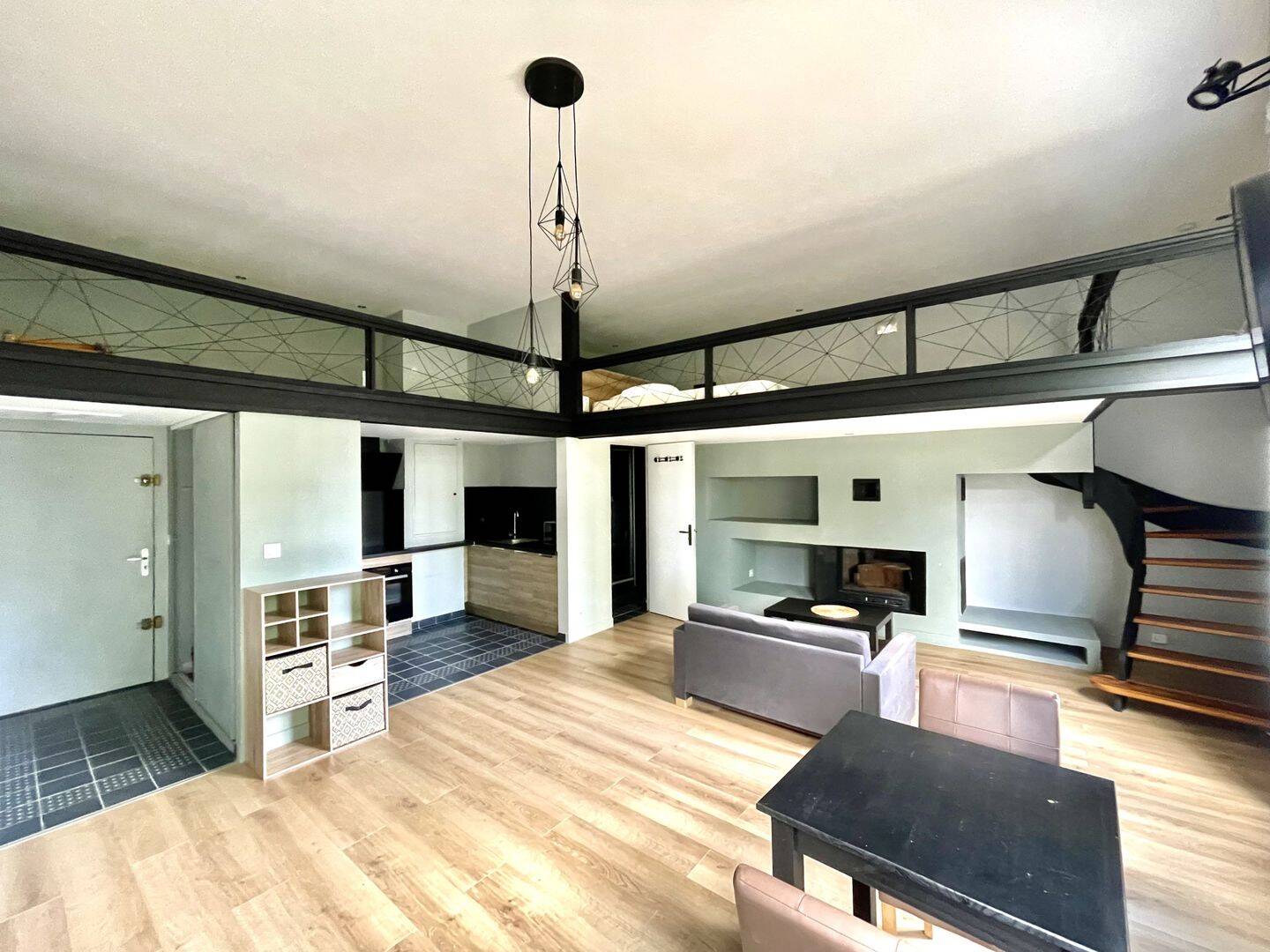 Appartement 1 pièce 64 m² · à Saint-Étienne · 64,5 m² · 530 €/mois