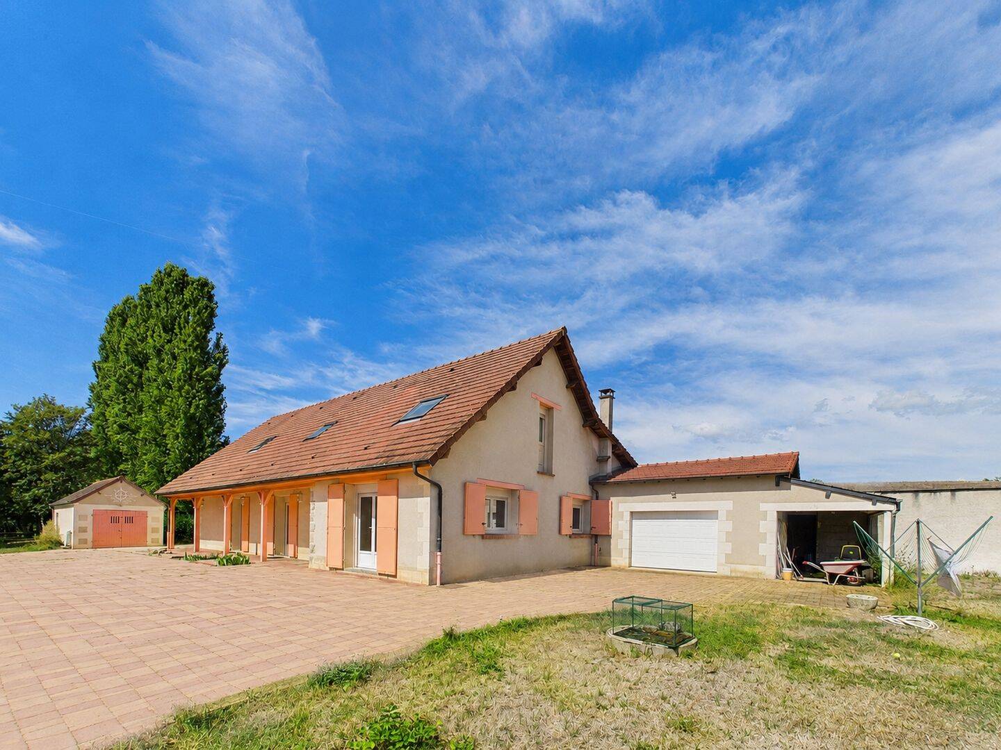Maison 12 pièces 256 m² · à Saint-Martin-d'Heuille · 256 m² · 349 000 €