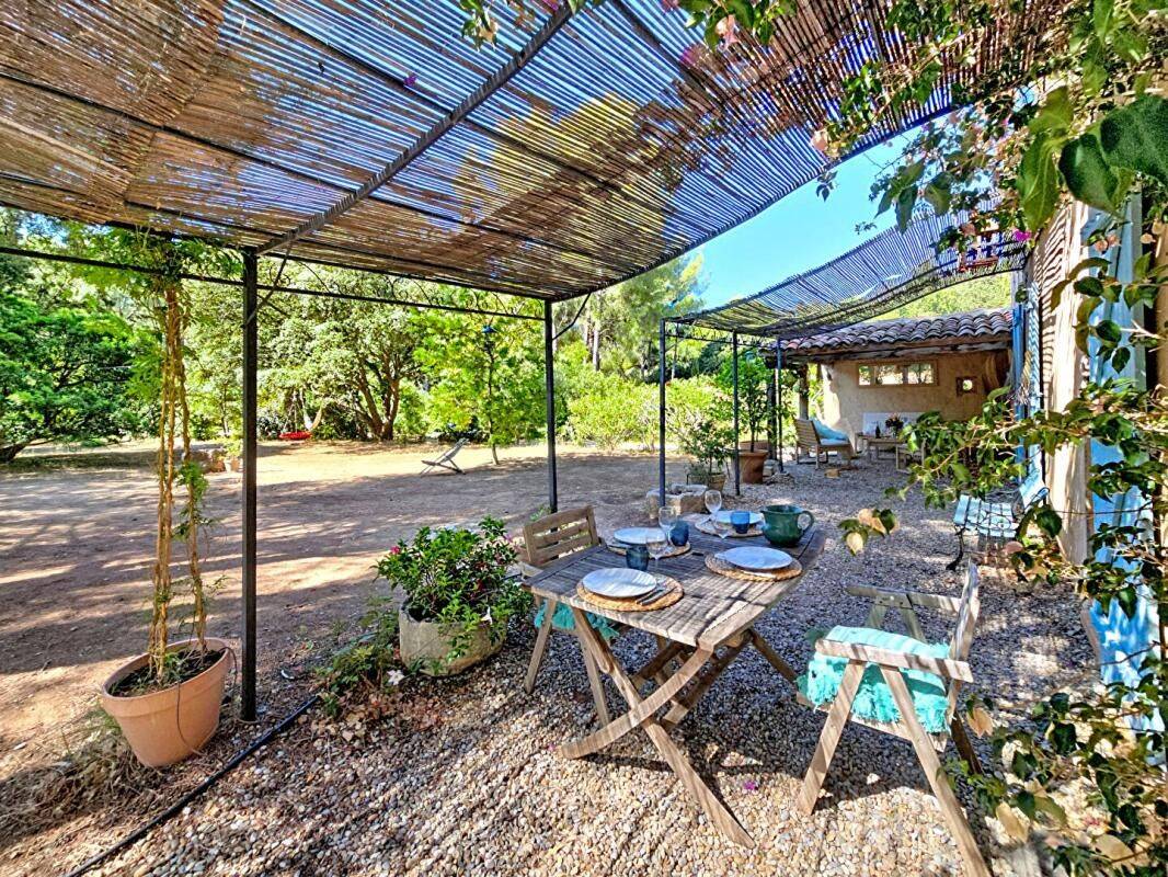 Maison 10 pièces 250 m² · à Sanary-sur-Mer · 250 m² · 1 320 000 €