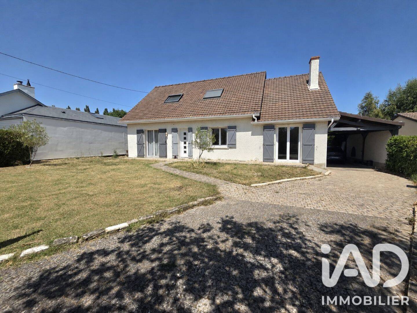 Maison 6 pièces 160 m² · à Saint-Denis-en-Val · 160 m² · 3 250 €