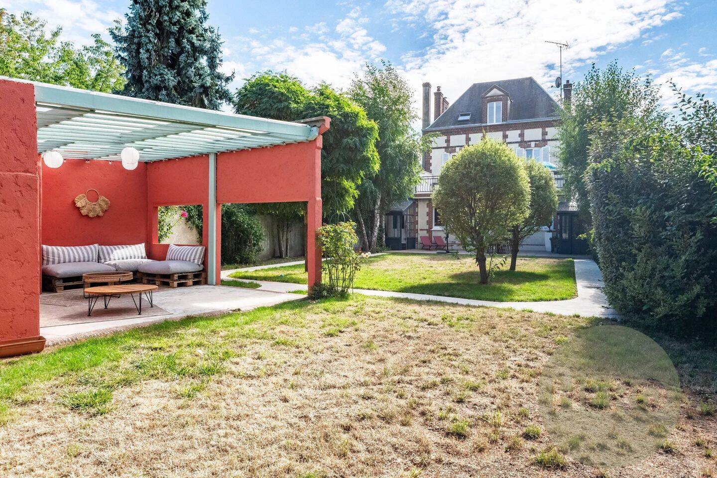 Maison 10 pièces 188 m² · à Nogent-le-Roi · 188 m² · 590 000 €