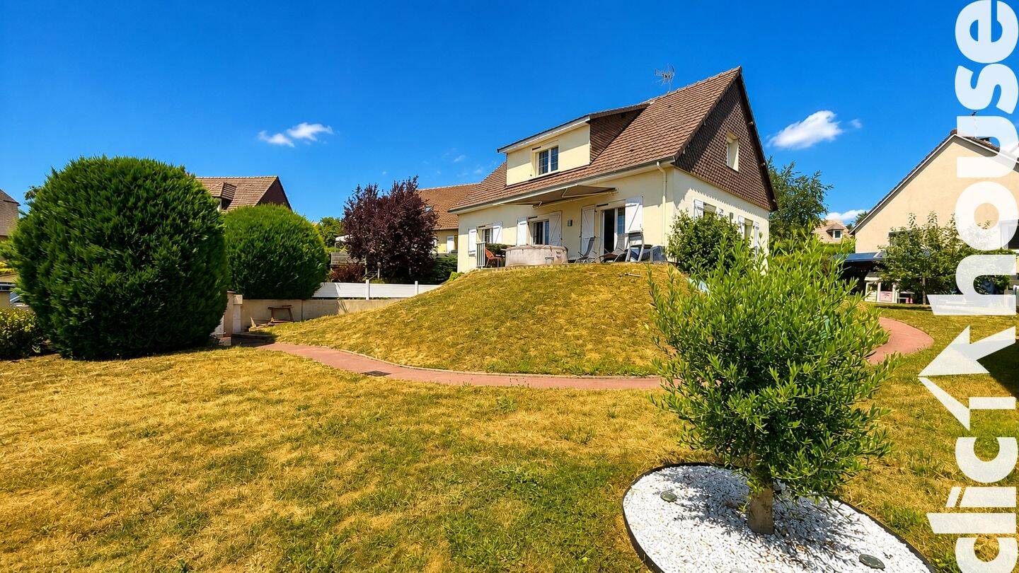 Maison 6 pièces 131 m² · à Fontenay-le-Marmion · 131 m² · 289 900 €