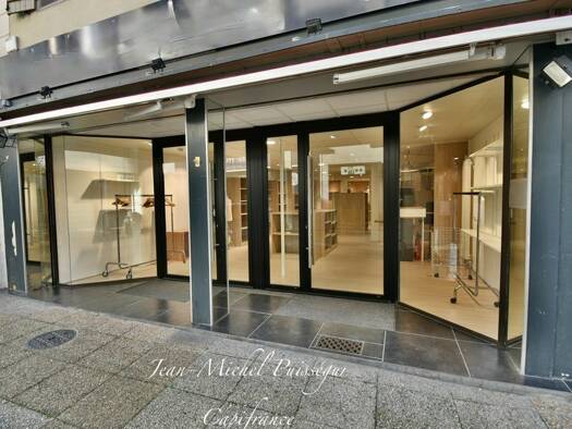 Local commercial à louer 1 370 € 170 m² de surface de vente Coeur de Ville Saint-Gaudens 31800