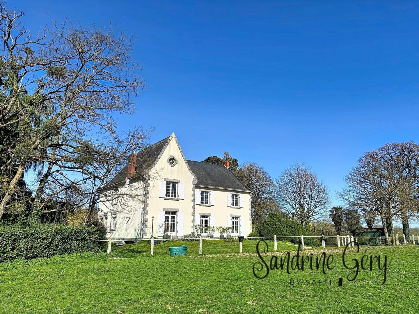 Maison 12 pièces 340 m² · à Soudan · 340 m² · 525 000 €