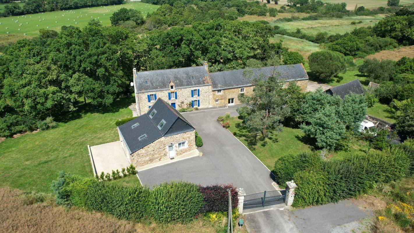 Maison 12 pièces 284 m² · à Surzur · 284 m² · 1 579 000 €