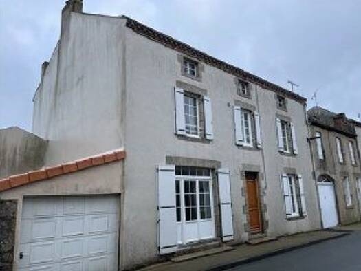Maison à louer 754 € 5 pièces 4 chambres 161,2 m² dès le 30/04/2026 Saint-Amand-sur-Sèvre 79700