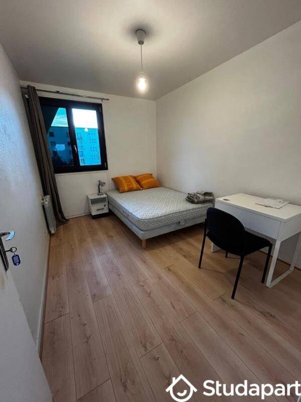 1 pièce 15 m² · à Mantes-la-Jolie · 15 m² · 495 €