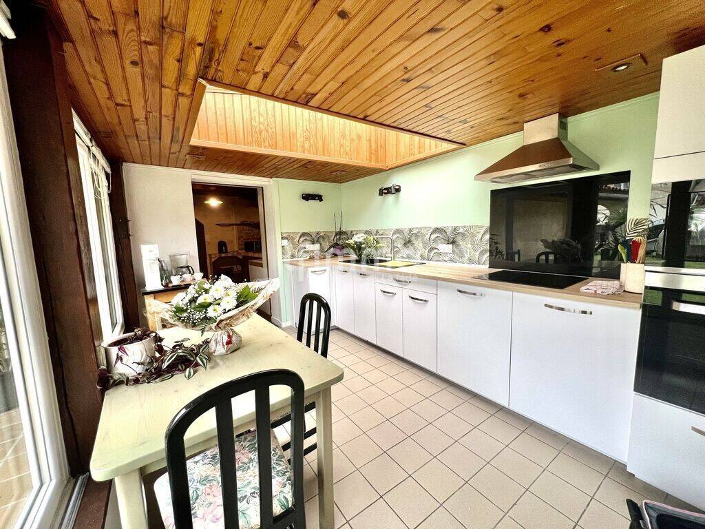 Maison 5 pièces 103 m² · à Saint-Yzan-de-Soudiac · 103 m² · 164 000 €
