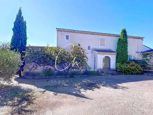 Maison à vendre 950 000 € 7 pièces 4 chambres 230 m² 1 514 m² de terrain Maillane 13910