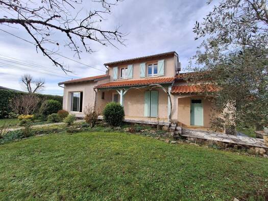 Maison à vendre 246 750 € 5 pièces 4 chambres 116 m² 1 013 m² de terrain Villefranche-de-Rouergue 12200