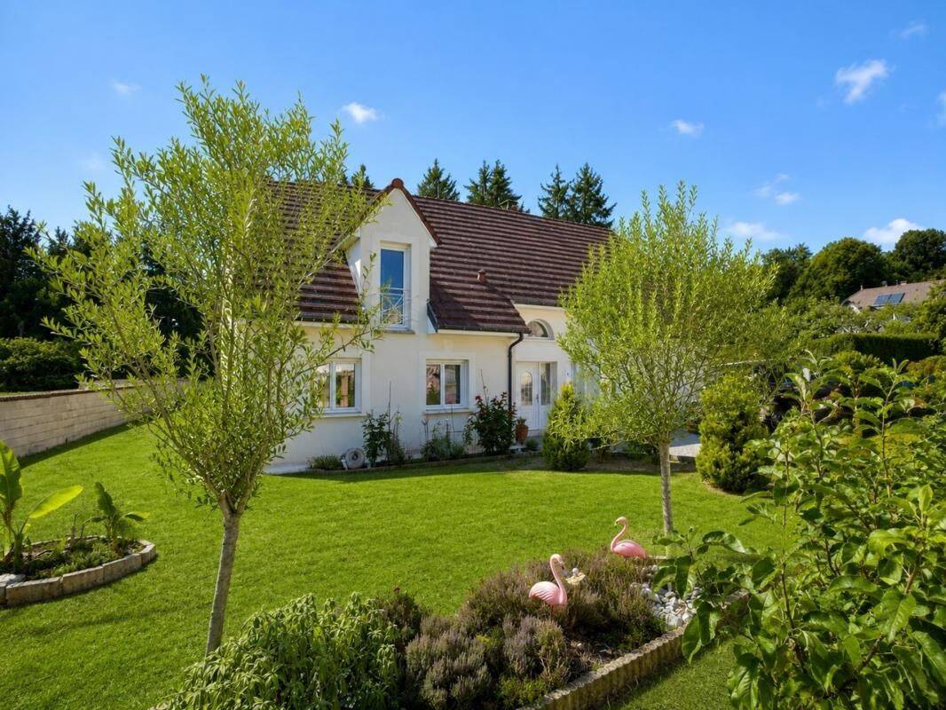 Maison 7 pièces 181 m² · à Brochon · 181 m² · 485 000 €