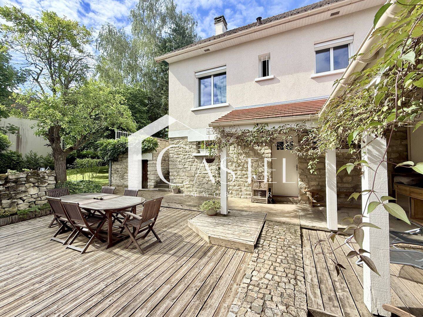 Maison 5 pièces 105 m² · à Bazemont · 105 m² · 469 000 €