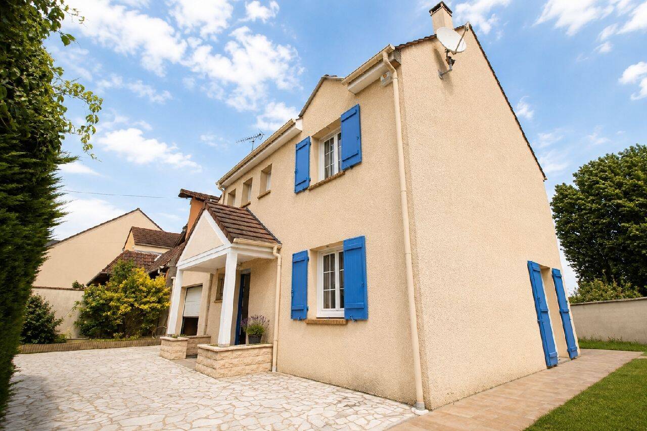 Maison 6 pièces 105 m² · à Villecresnes · 105 m² · 469 000 €
