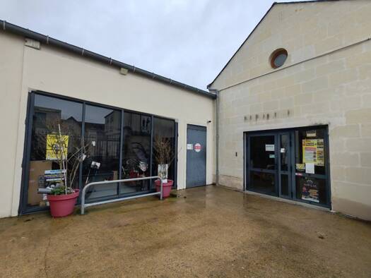 Local commercial à vendre 358 450 € 515 m² de surface de vente Bagneux Saumur 49400