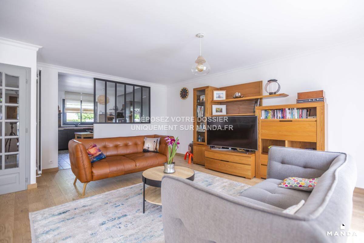 Appartement 6 pièces 158 m² · à Saint-Maur-des-Fossés · 158 m² · 2 857 €
