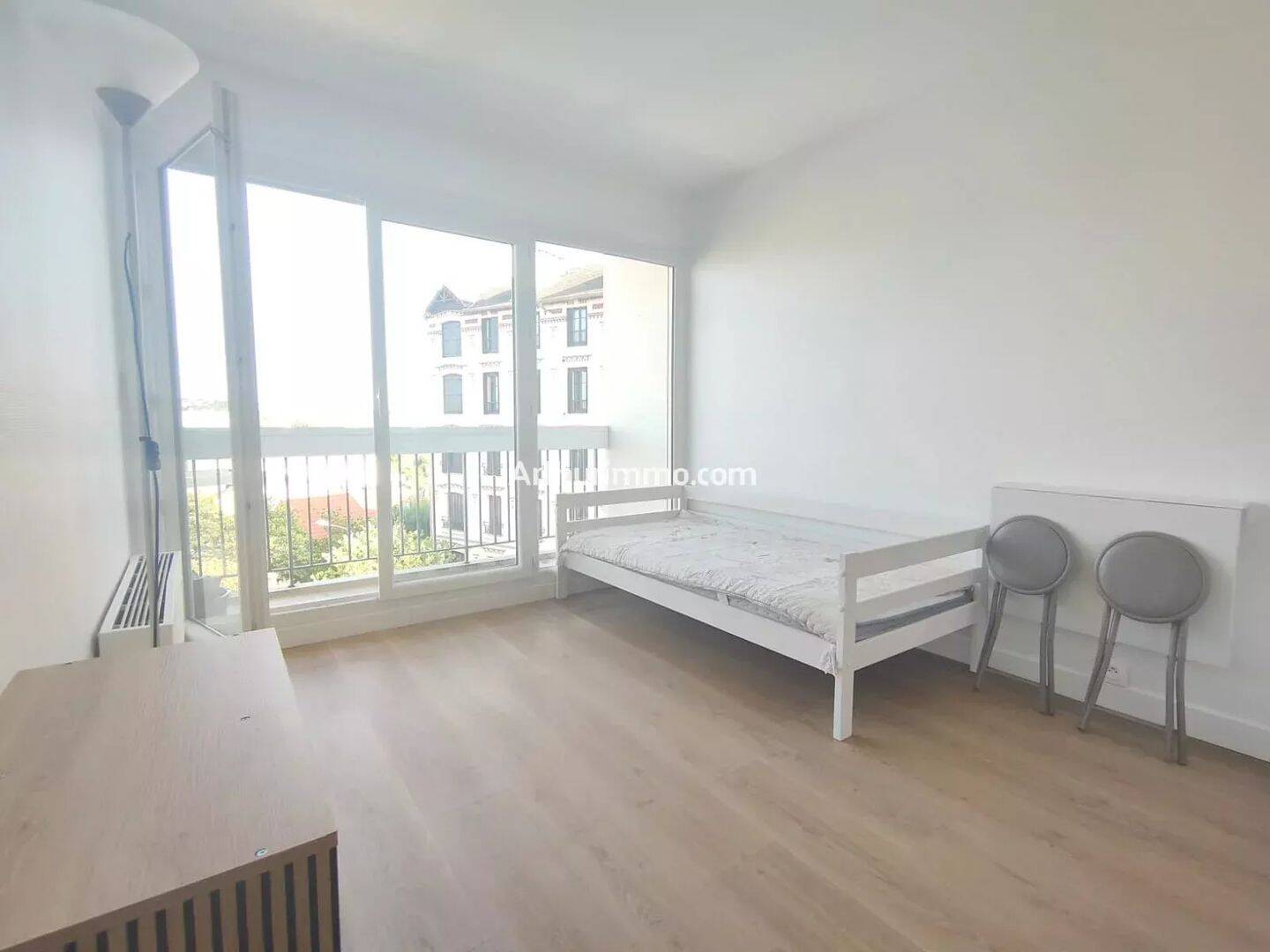 Appartement 1 pièce 16 m² · à Saint-Maur-des-Fossés · 15,6 m² · 660 €