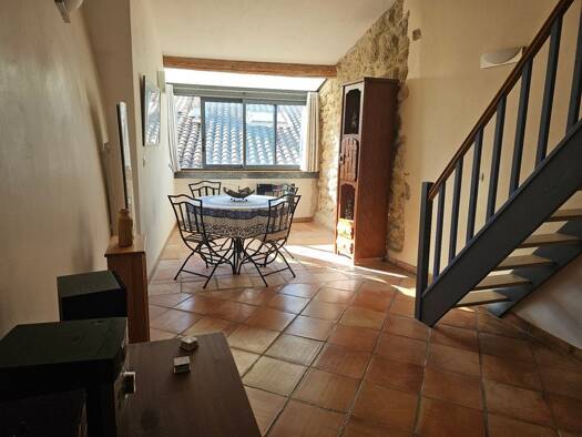 Appartement à vendre 170 000 € 3 pièces 1 chambre 53 m² Étage 2/2 Sud Est Ouest Pélissanne 13330