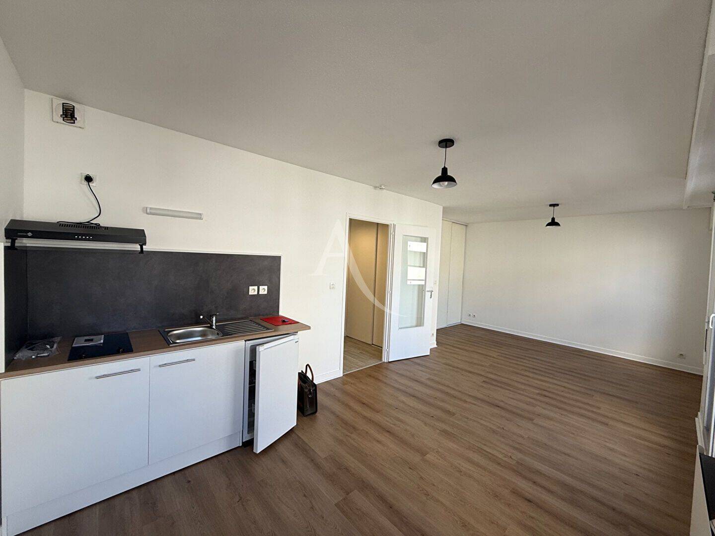 Appartement 1 pièce 33 m² · à La Roche-sur-Yon · 33 m² · 460 €