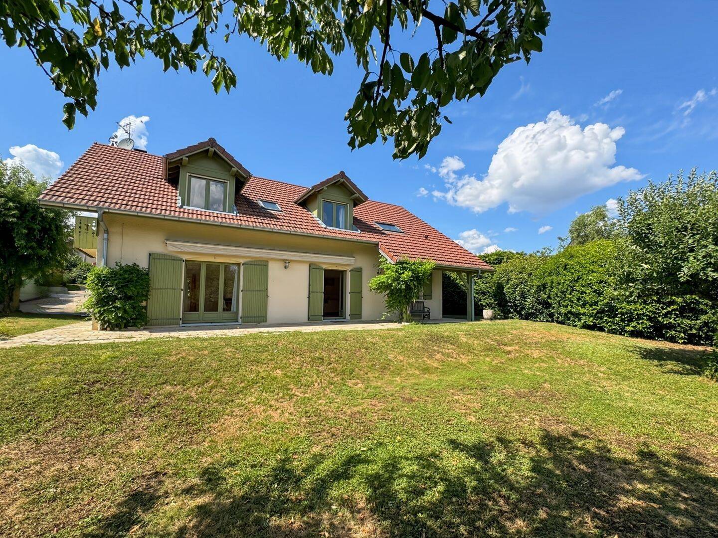 Maison 7 pièces 192 m² · à Cessy · 192 m² · 1 065 000 €