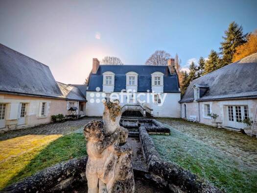Château à vendre 774 000 € 9 pièces 5 chambres 321 m² 32 000 m² de terrain Nord Veigné 37250