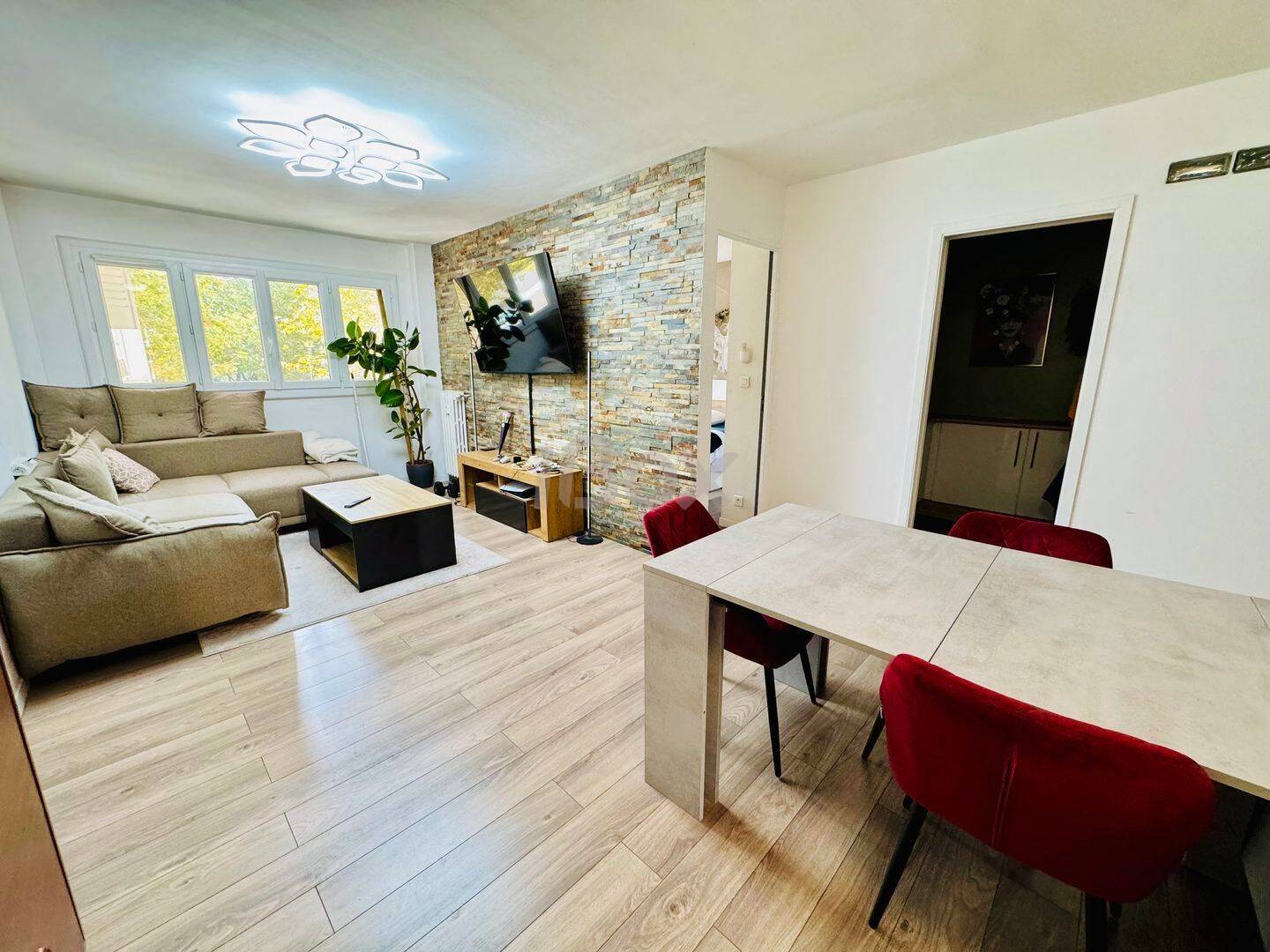 Appartement 4 pièces 69 m² · à Toulon · 69,4 m² · 890 €/mois