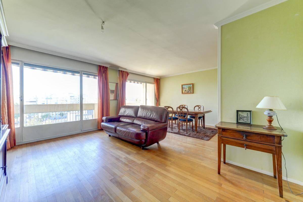 Appartement 3 pièces 84 m² · à Lyon 8ème Arrondissement · 84 m² · 325 000 €