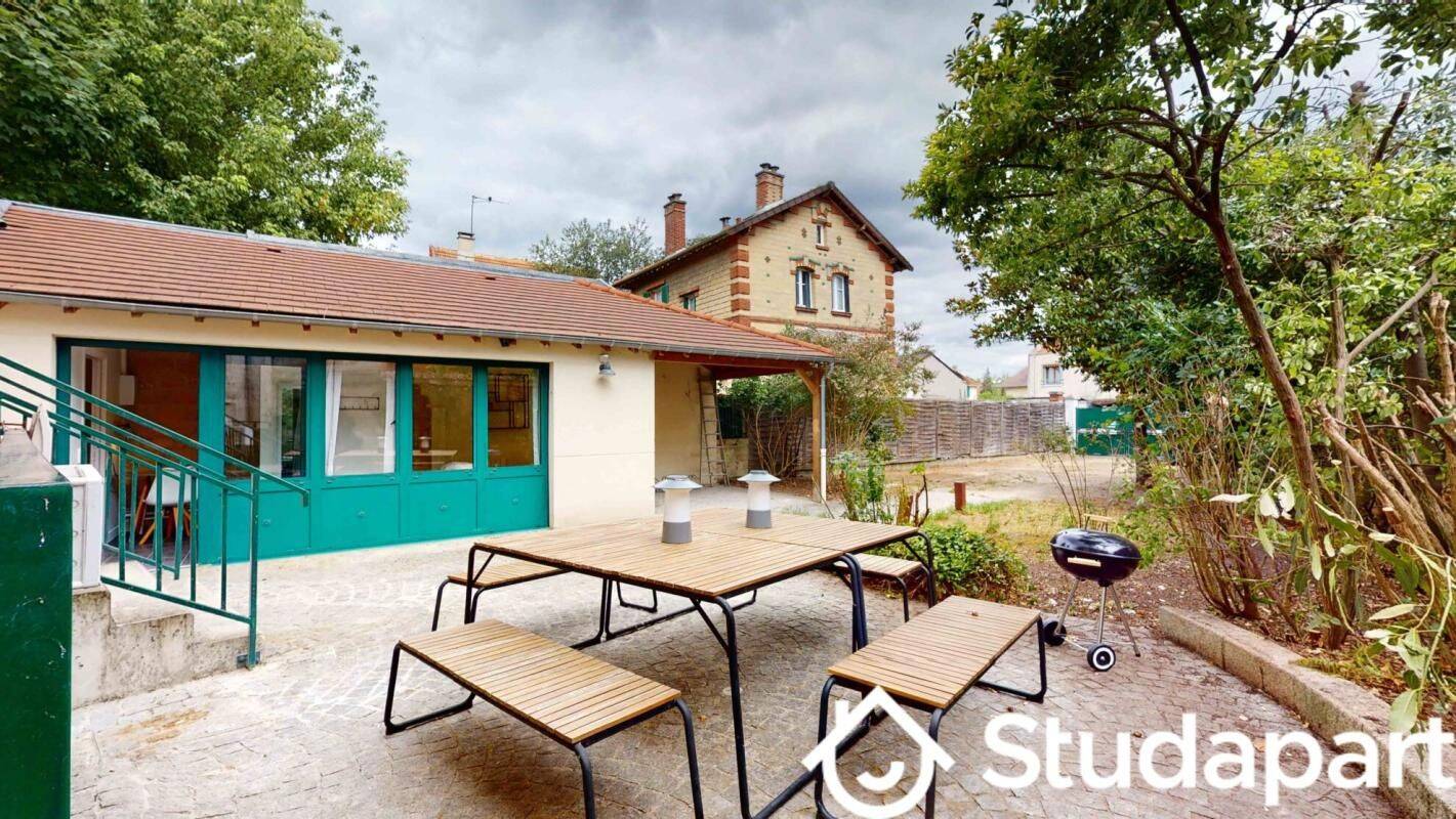 1 pièce 11 m² · à Chatou · 11 m² · 865 €