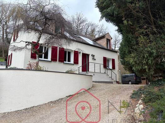 Maison à vendre 450 000 € 10 pièces 6 chambres 283 m² 3 154 m² de terrain Bagneaux-sur-Loing 77167