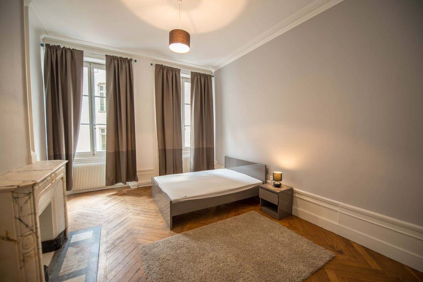 Appartement 1 pièce 15 m² · à Saint-Étienne · 15 m² · 300 €