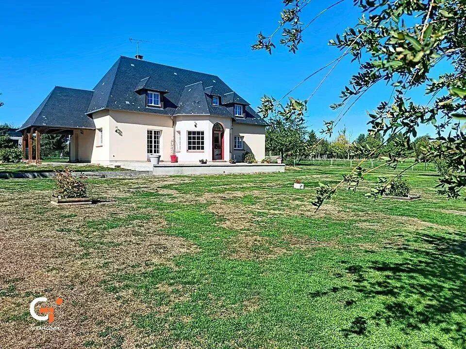 Maison 8 pièces 201 m² · à Lisieux · 201 m² · 335 000 €