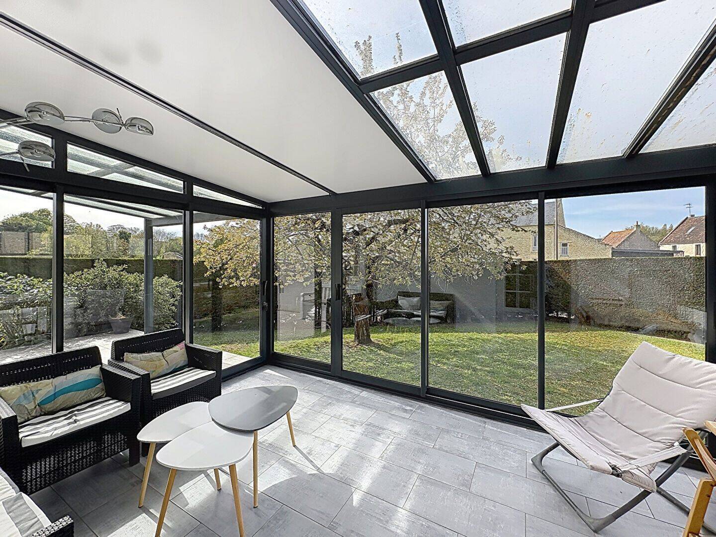 Maison 6 pièces 160 m² · à Douvres-la-Délivrande · 160 m² · 421 000 €