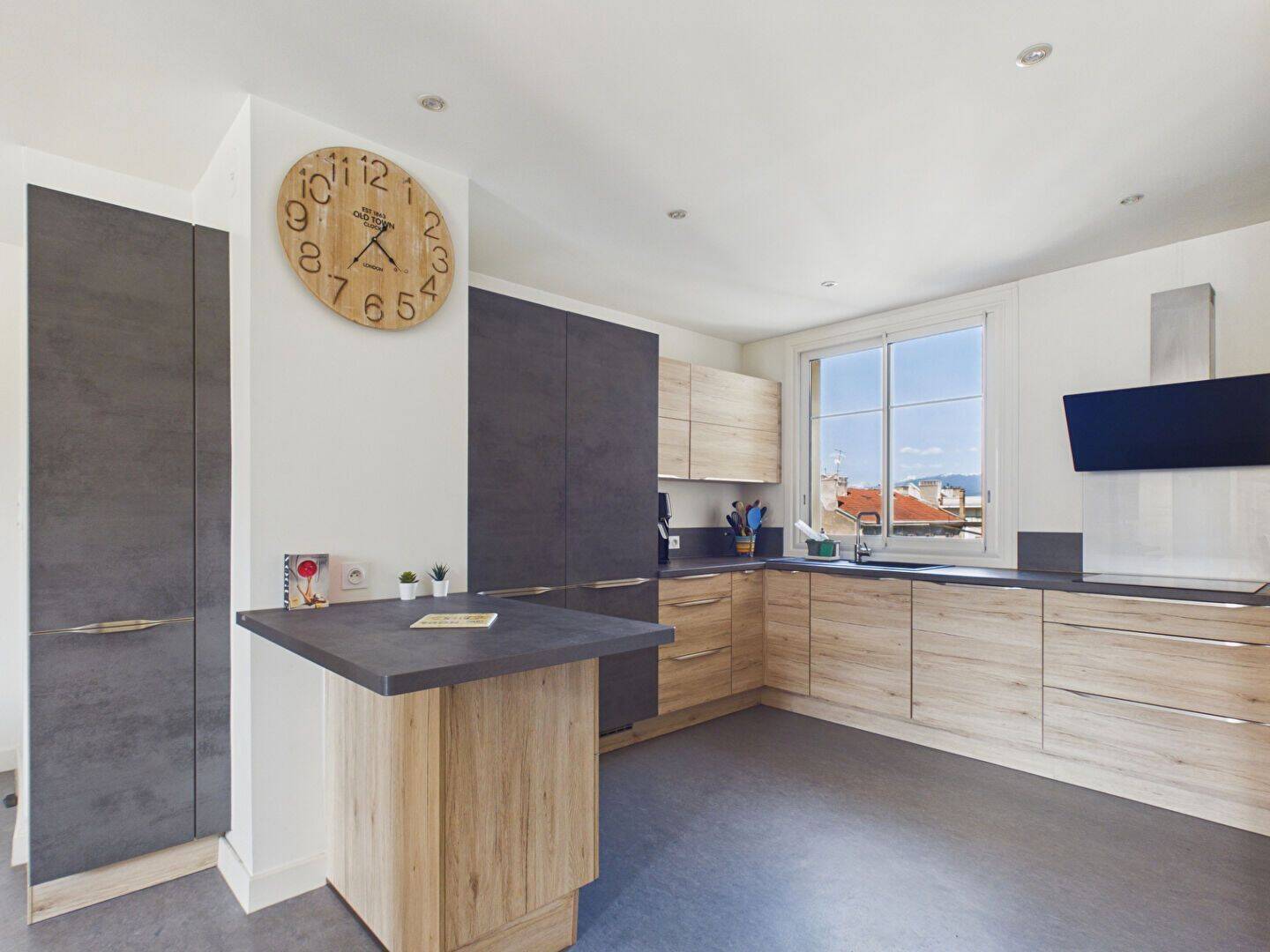 Appartement 5 pièces 121 m² · à Grenoble · 120,8 m² · 365 000 €
