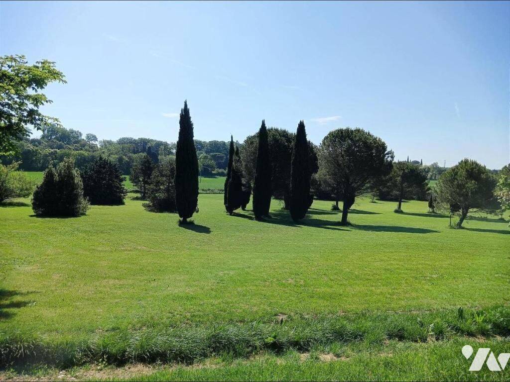 Maison 17 pièces 620 m² · à Montélimar · 620 m² · 875 000 €