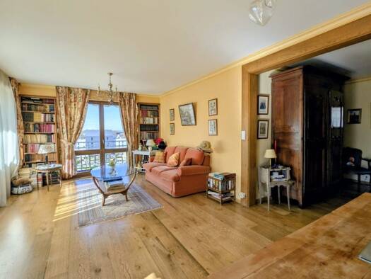 Appartement à vendre 205 000 € 3 pièces 1 chambre 82 m² Étage 2/4 Pontarlier 25300