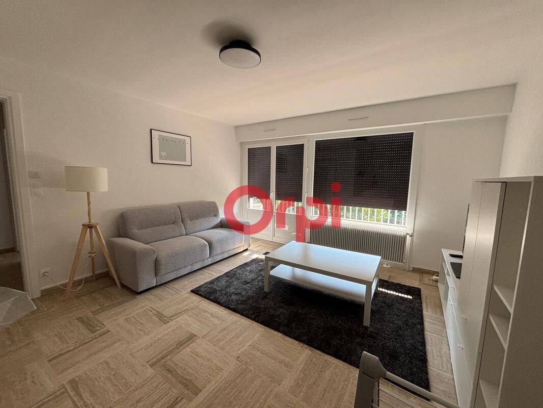 Appartement 1 pièce 36 m² · à Saint-Julien-en-Genevois · 36,5 m² · 950 €